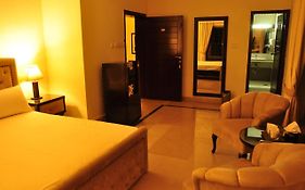 Reina Boutique Hotel - G6/3